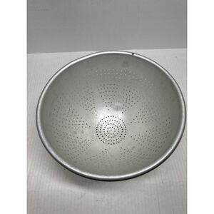 Vintage WEAR EVER‎ Heavy Duty Aluminum -Colander Strainer- Footed Planter 3123
